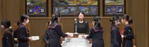 先輩の体験談から将来を考える～卒業生に聞く～